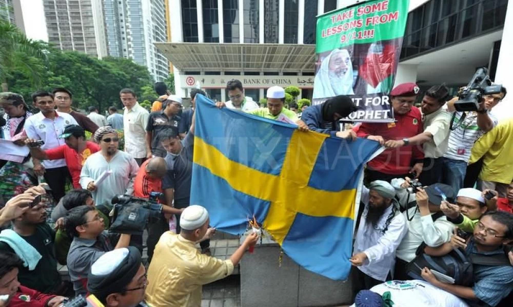 Θρησκευτικός πόλεμος στην Σουηδία: Βανδαλίστηκε εκκλησία, απειλές σε τζαμιά